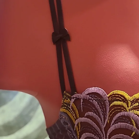 Simone Perele Set Bra 34B and panties Size S Plum pinstriped with embroidery - Picture 3 of 11